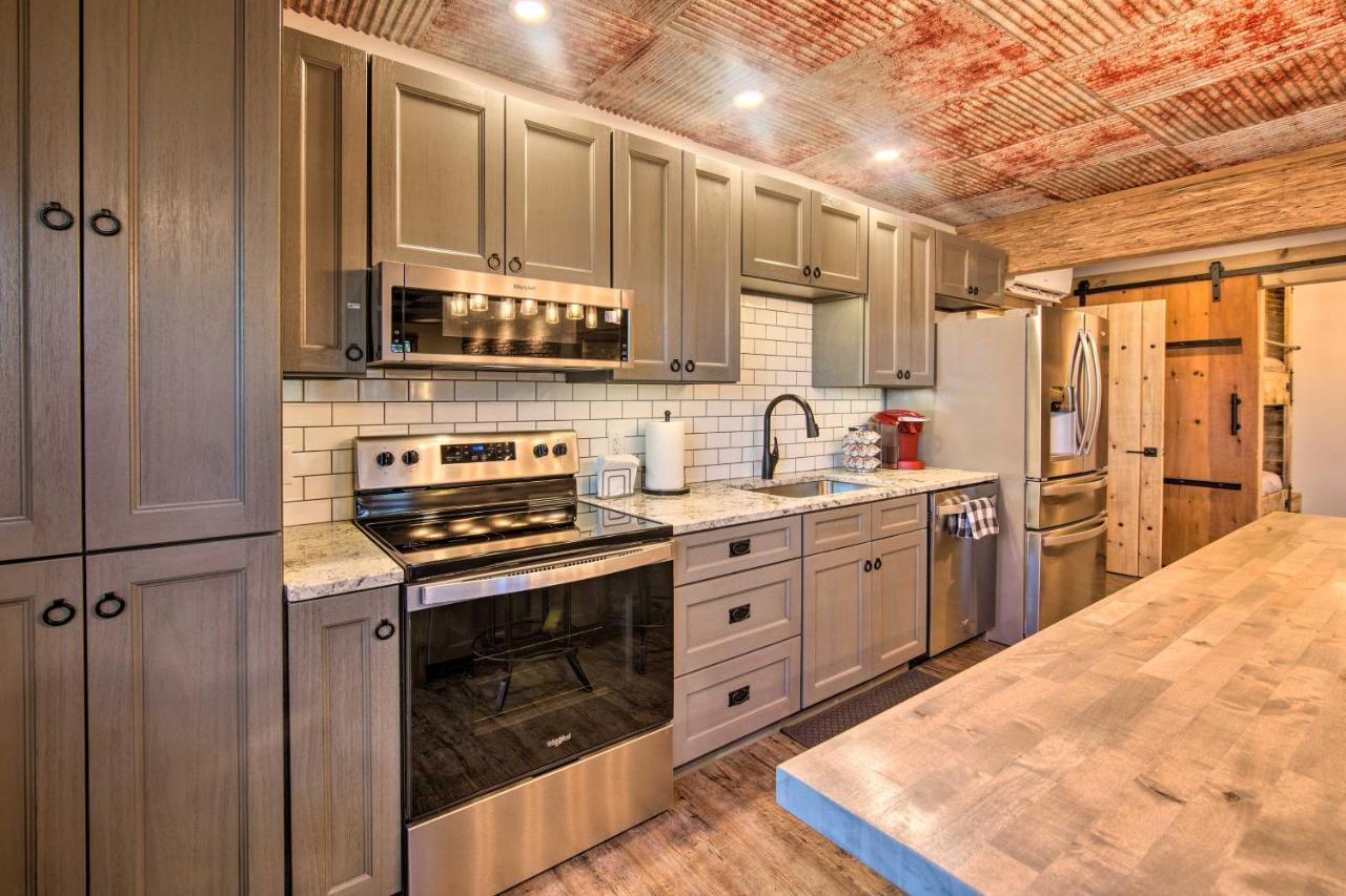 Timberland Estates Close To Trails! Holiday home Reedsville